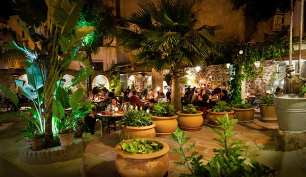 El Jardín del Califa es un restaurante marroquí en Cádiz