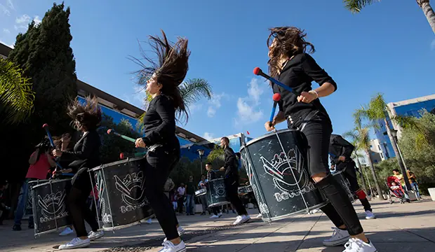 En el Mawazine festival se producen exhibiciones artísticas y espectáculos de danza en la calle