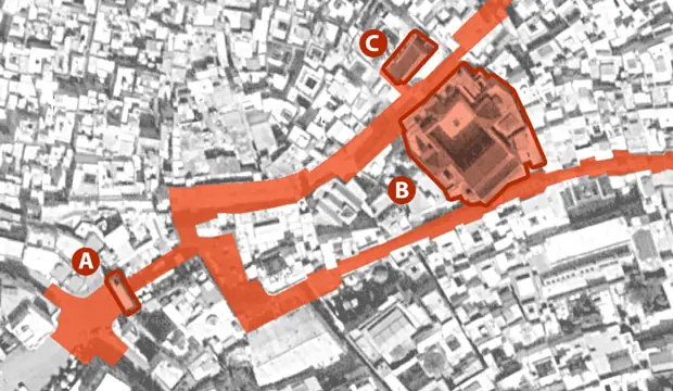 Uno de los hitos que visitar en Fez al principio es la Bab Boujloud o puerta azul