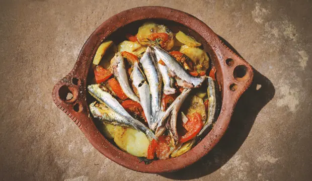 Es más habitual comer pescado en la costa marroquí un plato para ocasion en la gastronomia marroquEs más habitual comer pescado en la costa marroquí