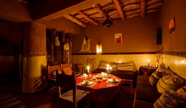 Uno de los grandes placeres de la Kasbah Tebi en Aït Ben Haddou es disfrutar de su auténtica y tradicional cocina marroquí