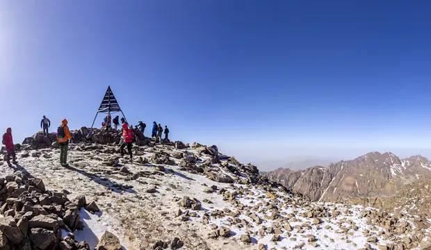 La subida al Toubkal merece la pena solo por coronar su cumbre